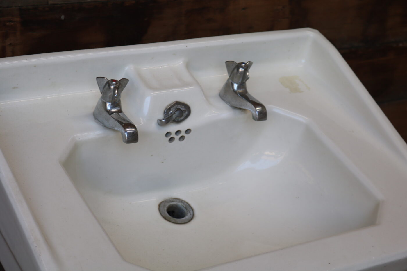 FRANCE ANTIQUE 1920年代 PORCHER PARIS 蛇口 F 1920s French Porcher Sink - The Beechfield Reclamation Co